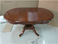 歐式風(fēng)格餐臺(tái)