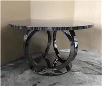 現(xiàn)代簡約風(fēng)格餐臺