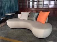 現(xiàn)代簡約風(fēng)格弧形沙發(fā)